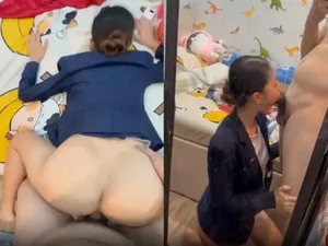 Có người vợ dâm khoái làm về chưa thay quần nó đè ra mút dương vật luôn